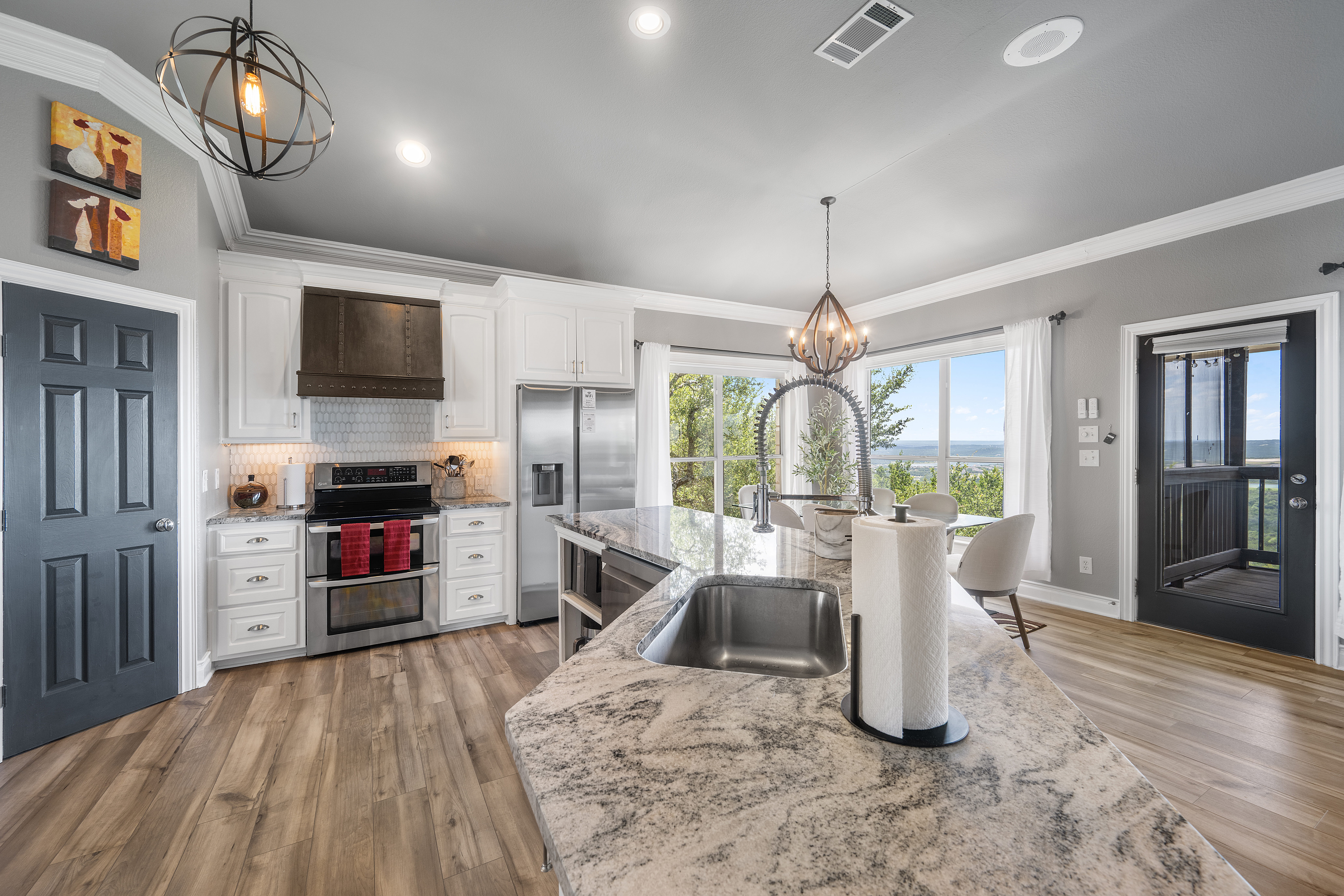 8414 Bronco Buster Trail, Lago Vista, TX 78645